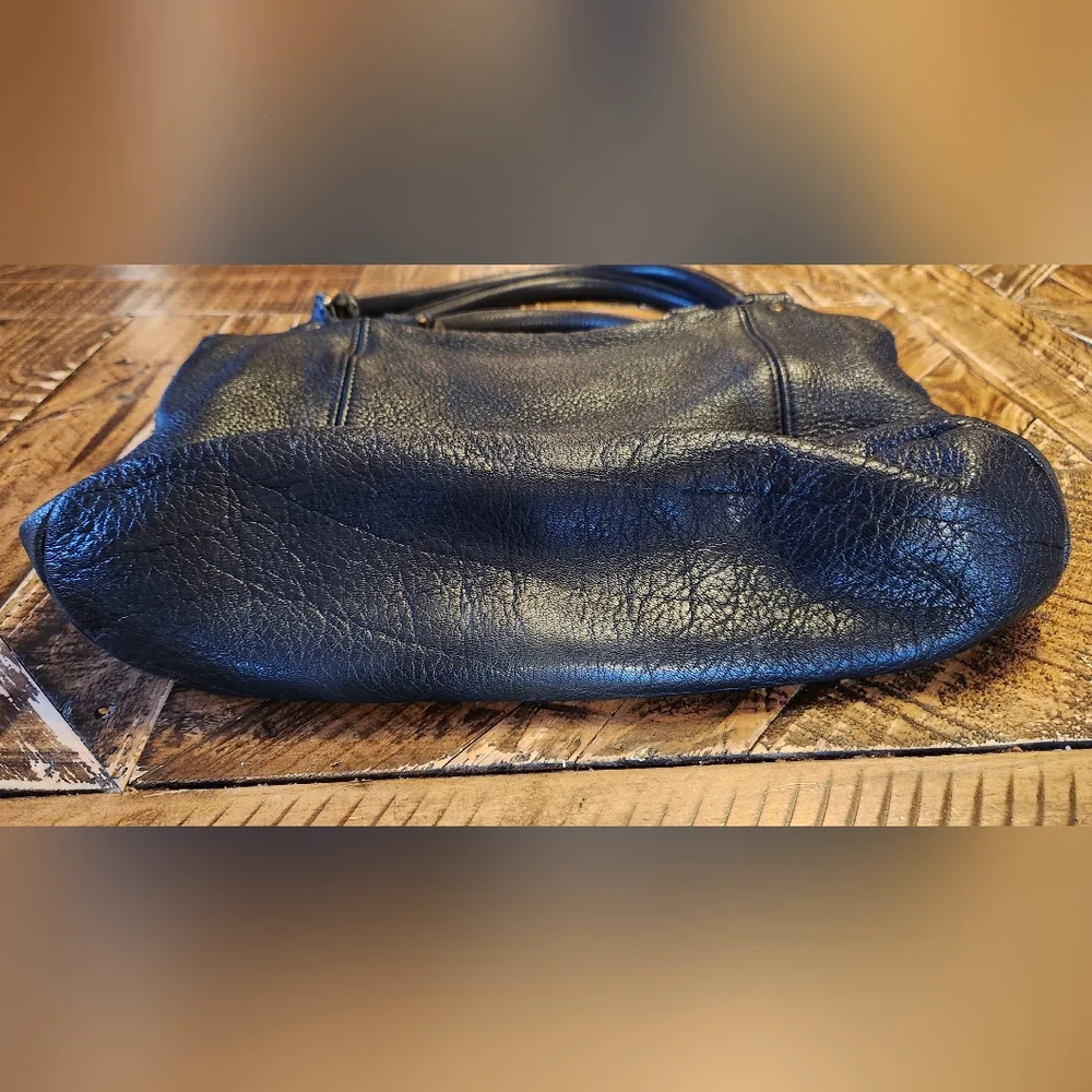 Black Leather Shoulder Bag with Gold Hardware - Picture 5 of 11